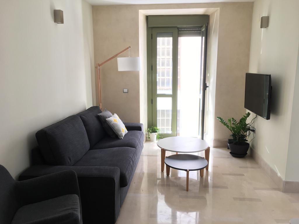 1E Azofaifo St Apartment Sevilla Exteriör bild