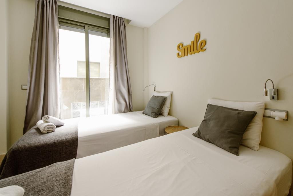 1E Azofaifo St Apartment Sevilla Exteriör bild