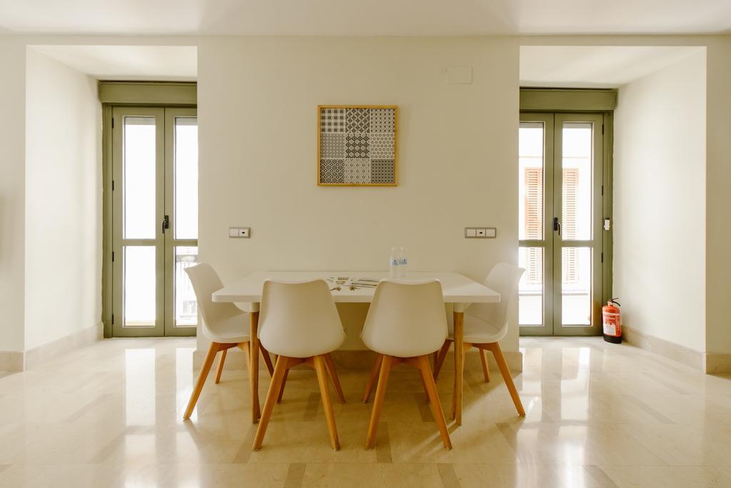 1E Azofaifo St Apartment Sevilla Exteriör bild