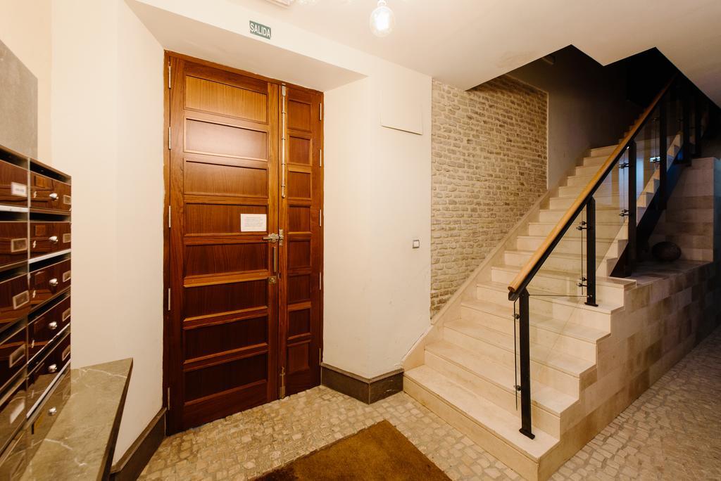 1E Azofaifo St Apartment Sevilla Exteriör bild